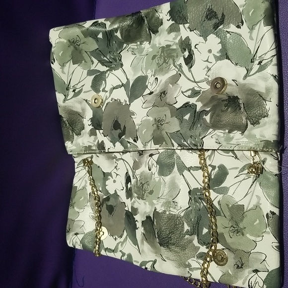 FLORAL CLUTCH PURSE - Picture 3 of 7